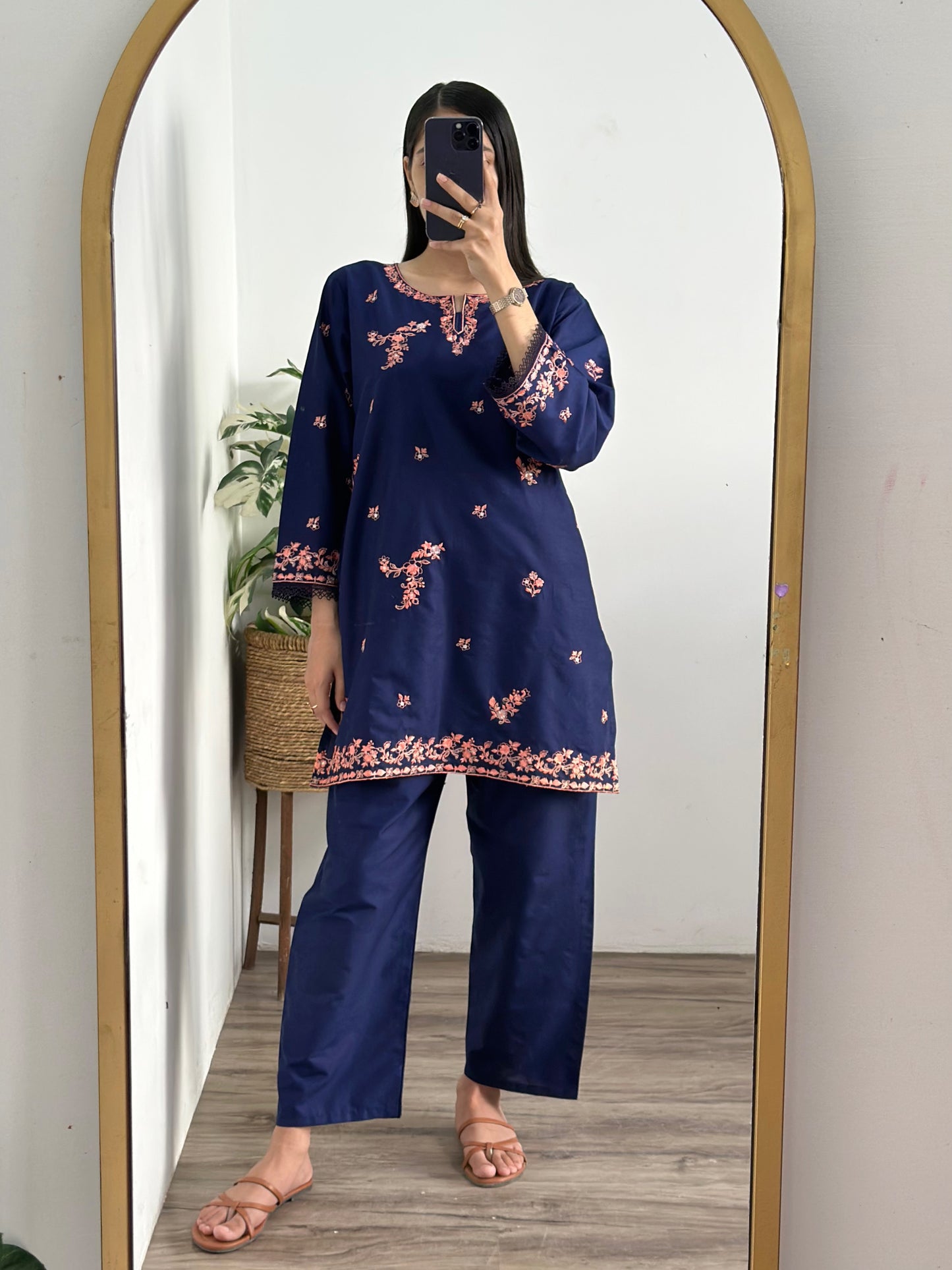 Navy Flora